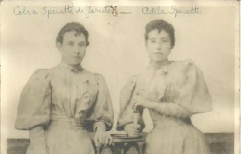 Celsa y Adela Speratti, maestras normalistas. Cortes�a