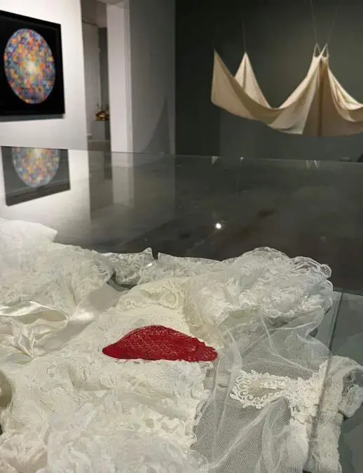 &ldquo;El pa�s de las mujeres&rdquo;. Obras de Joaqu�n S�nchez, Laura M�rquez y Claudia Casarino. Cortes�a