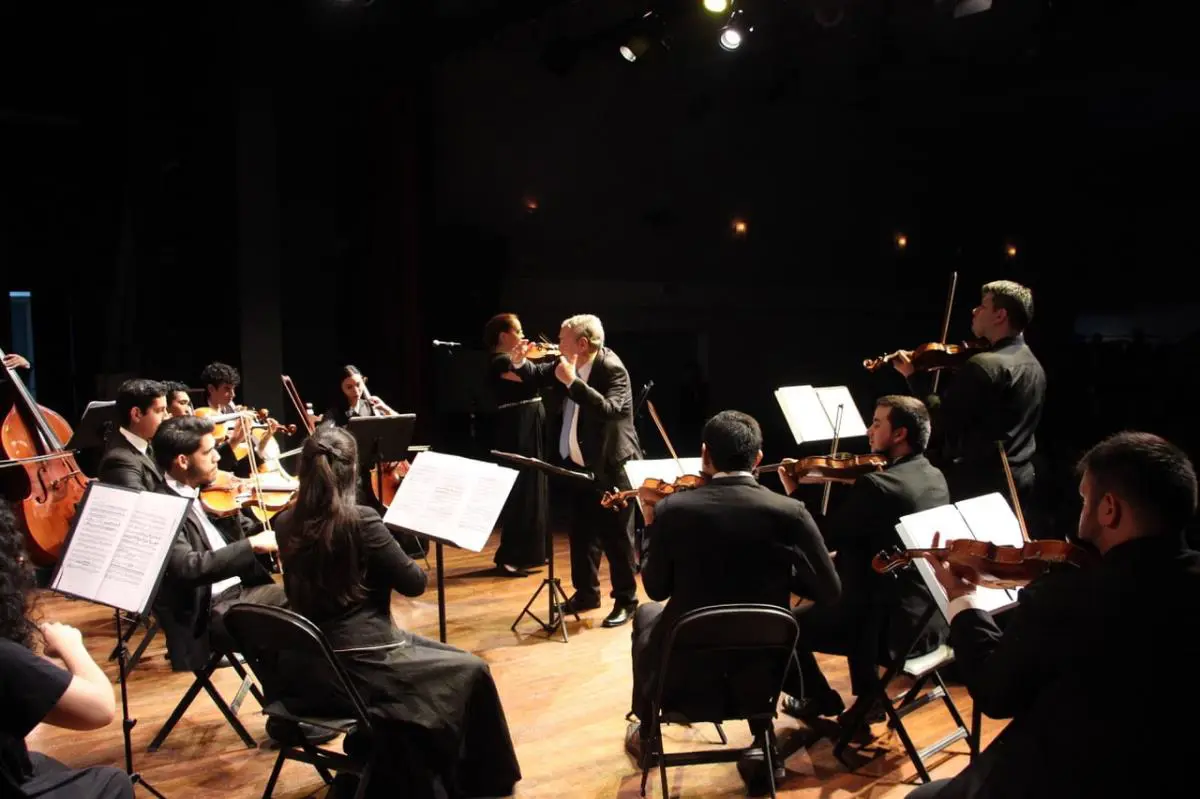 La Orquesta Juvenil del CCPA dirigida por el maestro Gilardi. Cortes�a