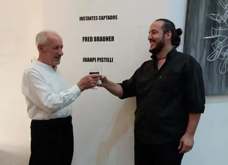 Fred Brauner y Juan Pablo Pistilli. Los dos amigos, reunidos en una muestra anterior. Cortes�a