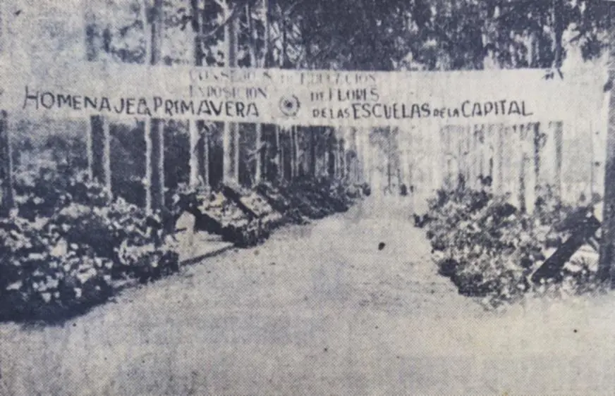 Parque Caballero, exposición de flores y productos de huertas escolares. emEl Diario/em, 16 de septiembre de 1930