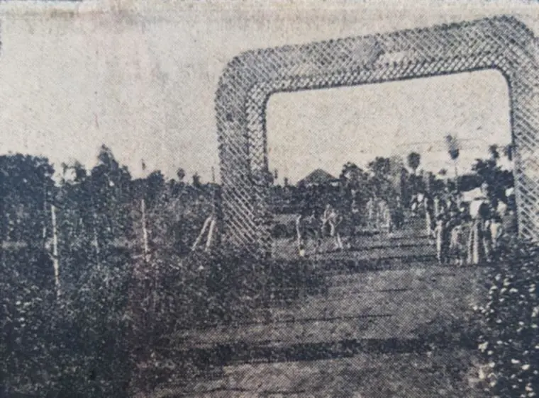 Monumental acceso a la chacra escolar del Orfanatorio Nacional. emEl Diario/em, 12 de agosto de 1931