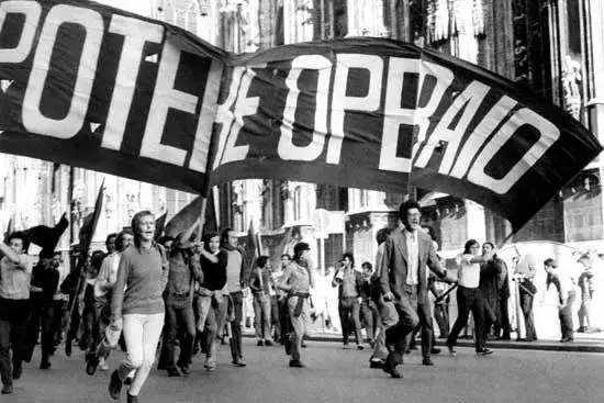 Negri, durante una manifestaci�n de 