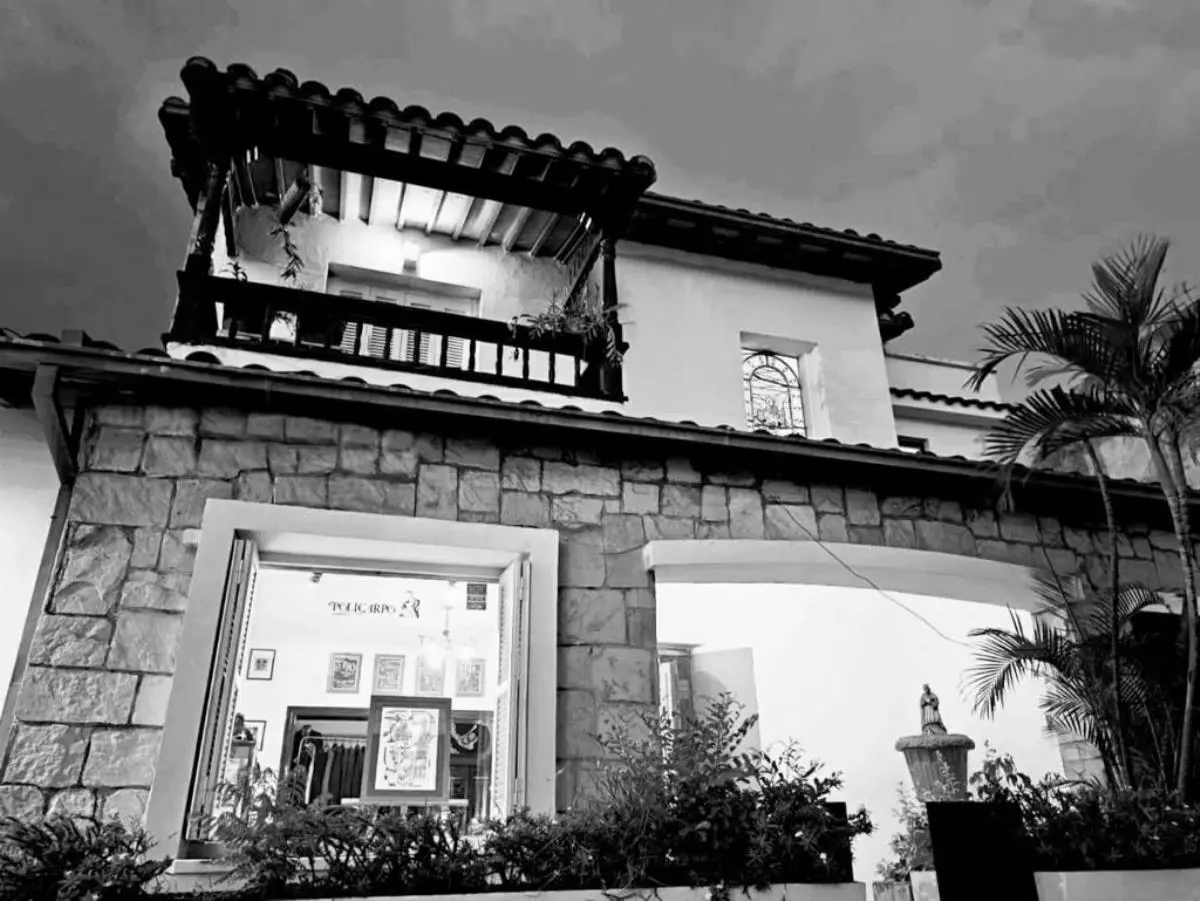 Exterior de la Casa de las Artes Visuales 