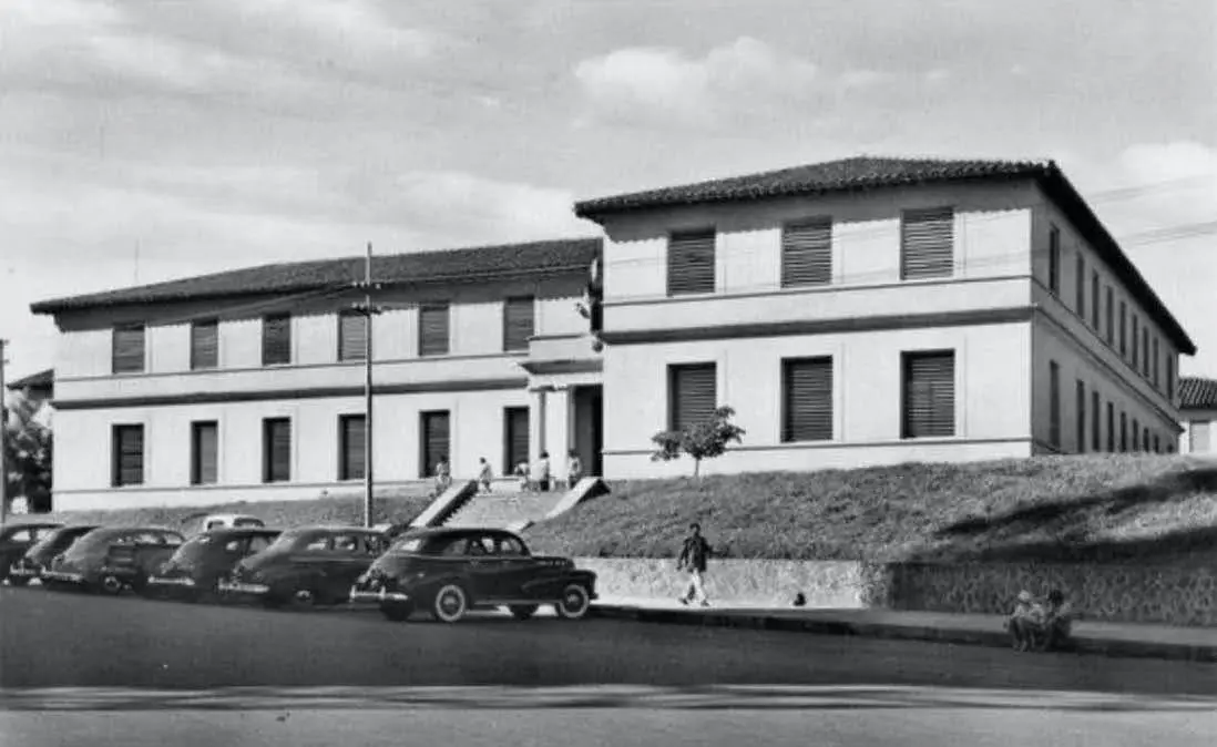Edificio del Ministerio de Salud P�blica, Asunci�n, 1940. Cortes�a