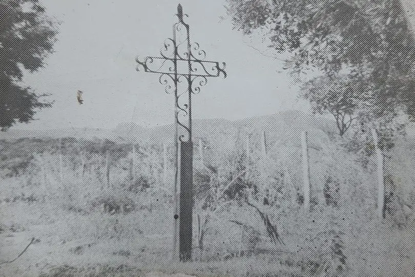 Cruz que marcaba el sitio donde fue enterrado el mariscal López en Cerro Corá. Imagen publicada por Luis Verón en su cuenta de FB