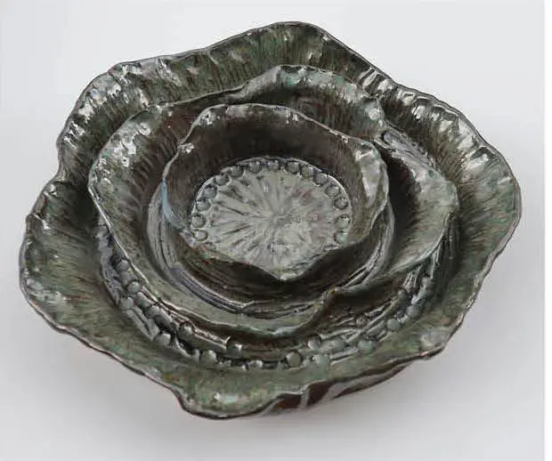 Gabriela D�az de Espada, &ldquo;Circular #3&rdquo;, 2023, cer�mica esmaltada.