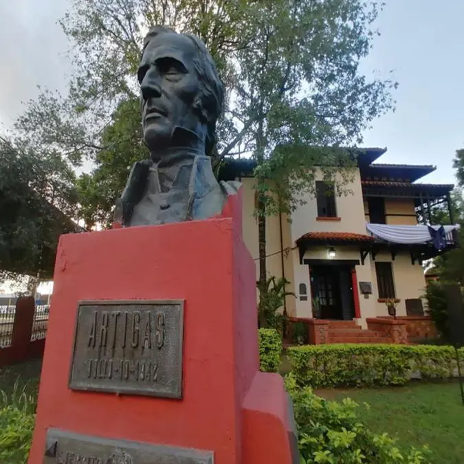 Busto de Artigas. A�o 2024. Imagen: Marli Delgado