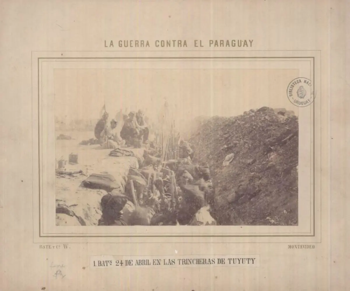 Batall�n 24 de abril en las trincheras de Tuyut�, 1866. Fot�grafo: Javier L�pez Bate y C�a. Biblioteca Nacional de Uruguay.
