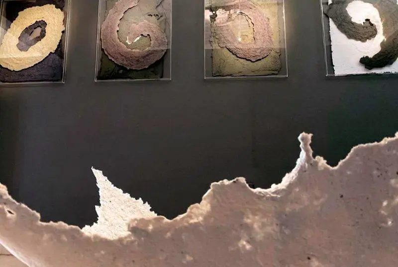 Obra que forma parte de la muestra emLevedad corp�rea del tiempo/em � Gustavo Ben�tez. Cortes�a