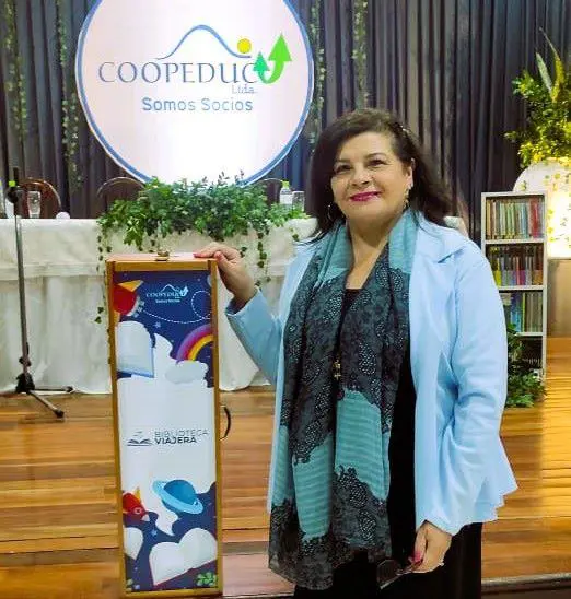 La escritora Milia Gayoso Manzur. Cortes�a