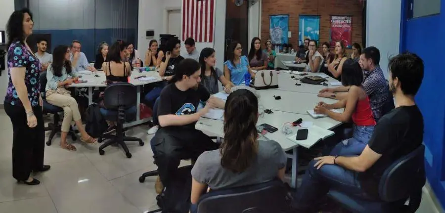 Irina R�fols en uno de los talleres presenciales en el CCPA. Cortes�a
