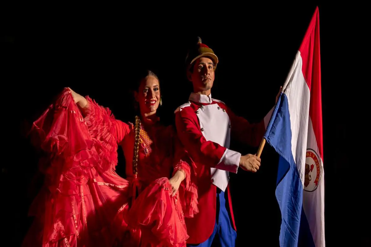 emCiento por ciento Paraguay/em, la nueva propuesta del Ballet Mimbipa. Cortes�a