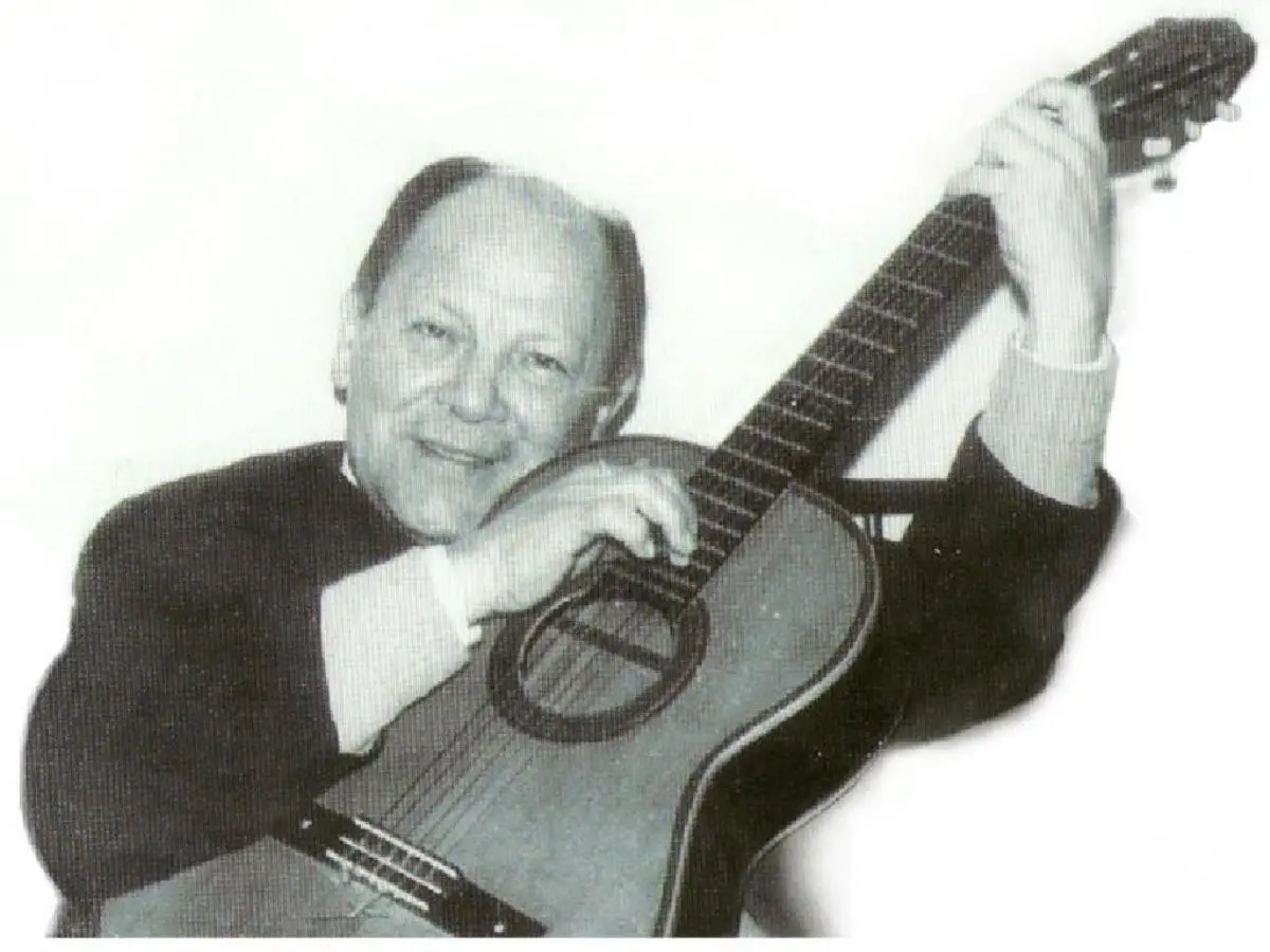 Jos� Asunci�n Flores, creador de la guarania. Cortes�a