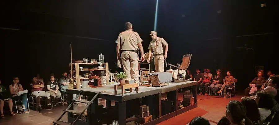 Escena de emA�amemby/em. Cortes�a