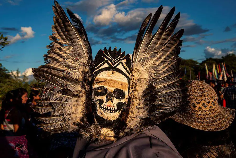 Fernando Allen, emMáscara del ritual de Arete Guasu/em . Cortesía