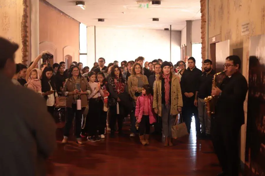 Dramatour. Cortes�a