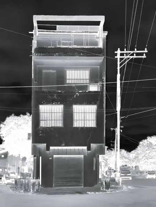 Javier Medina Verdolini, de la serie emVicisitudes de la arquitectura paraguaya/em, 2012. Fotografía analógica, impresión digital. Colección Mendonca