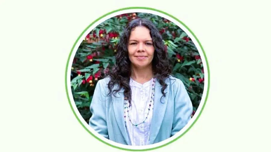 Mar�a Isabel Deaza. Cortes�a