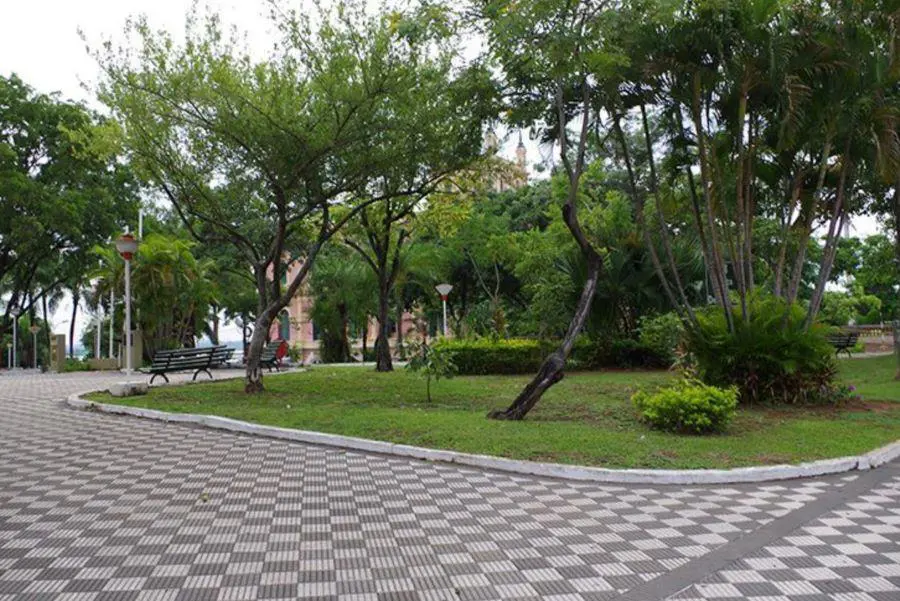 Plaza de los Desaparecidos, Asunci�n. Cortes�a