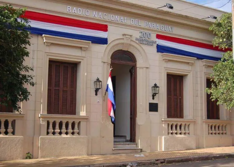 Sede de la Radio Nacional del Paraguay. Cortes�a