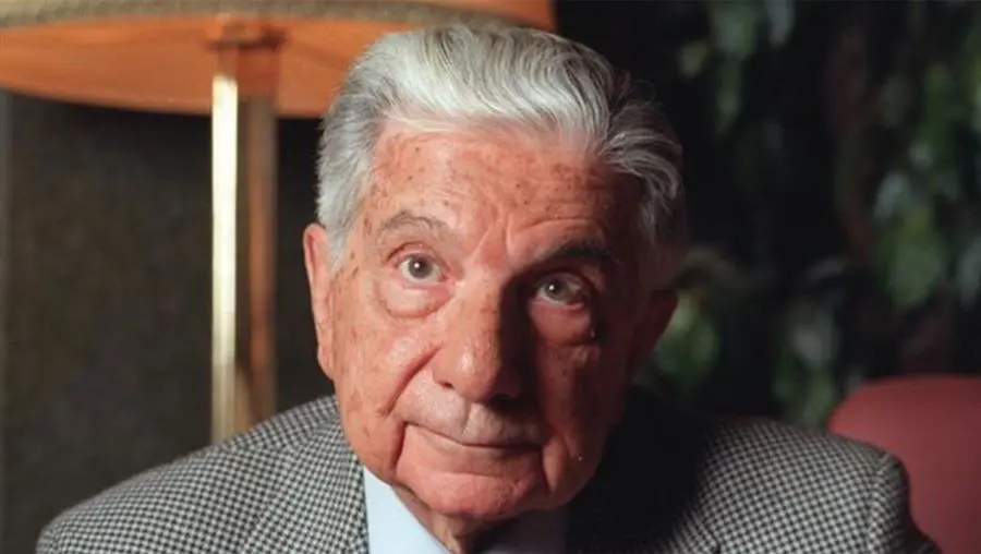 Augusto Roa Bastos. Cortes�a