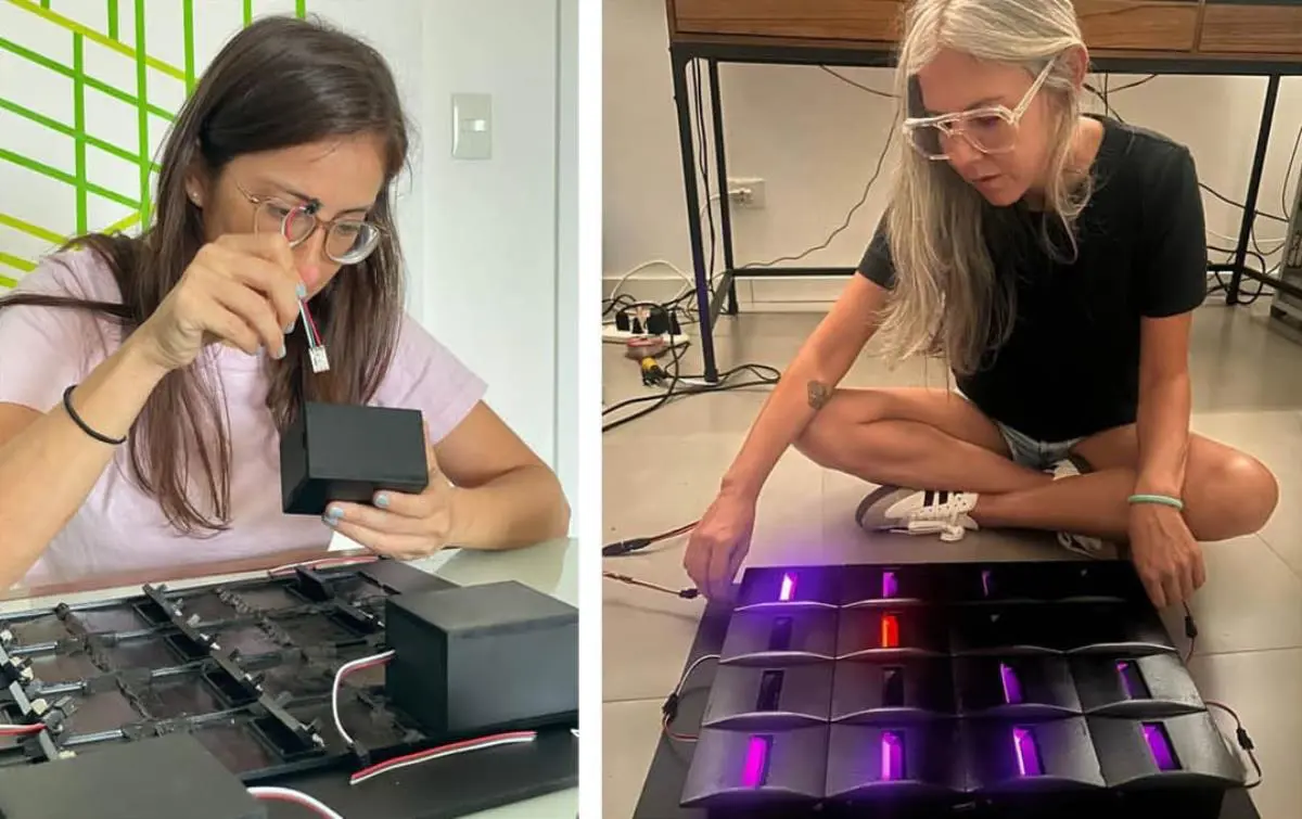 Gabriela Mercado y Laura Mandelik en plena tarea. Cortes�a