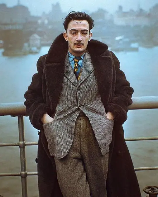 Salvador Dal� a bordo del SS Normandie, durante su llegada al puerto de Nueva York en 1936. (Museo Dal� Instagram)