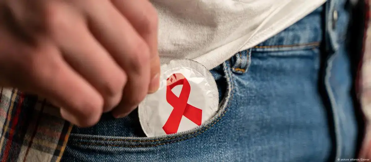 Preservativo para el uso y prevenci�n de enfermedades por transmisi�n sexual. Foto: picture alliance/Zoonar