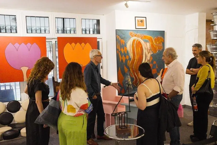 Visita a la Colecci�n Nasta. Cortes�a
