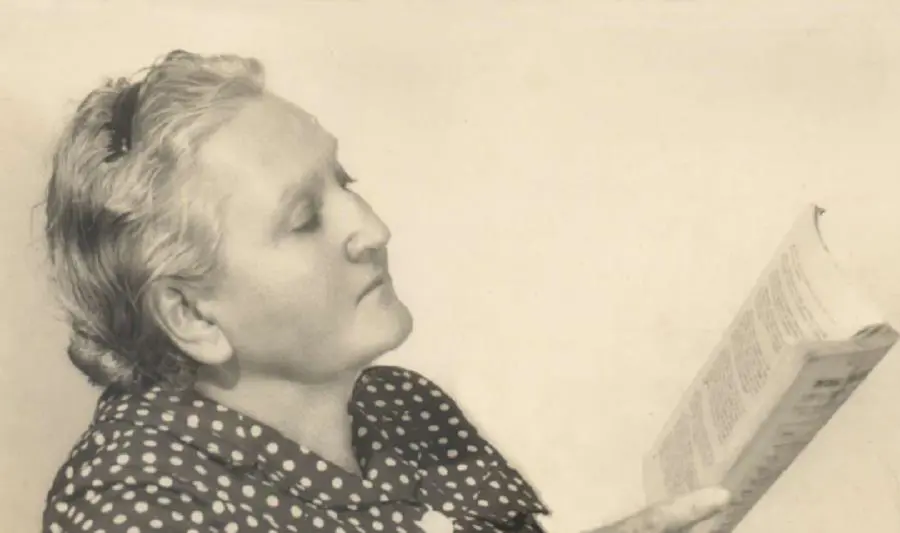 Josefina Pl�. Cortes�a