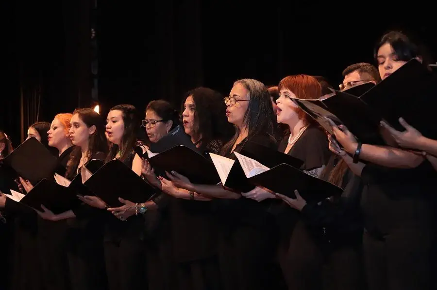 Coro de la Escuela de Canto &ldquo;Sof�a Mendoza&rdquo;. Cortes�a