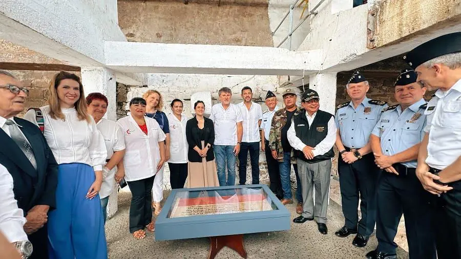 La ministra de Cultura Adriana Ortiz junto con los asistentes. Cortes�a