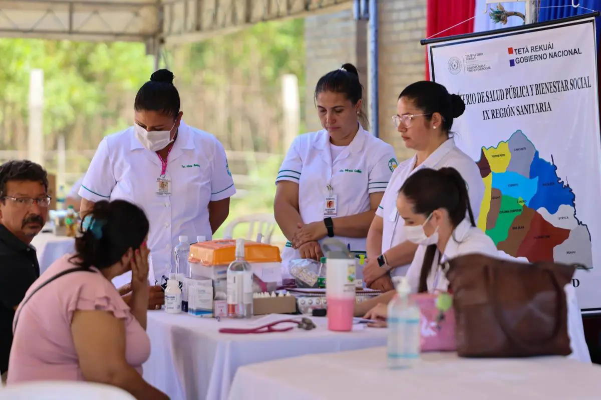 Servicio de salud durante un acto de gobierno en Paraguar�. Foto: Gentileza.