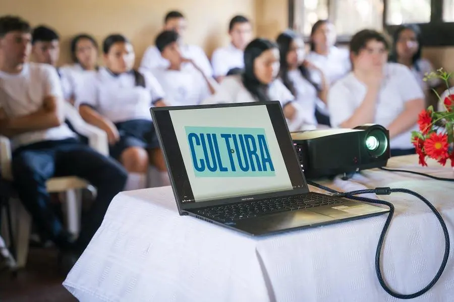 Programa Tekorenda en Ybytum�. Cortes�a