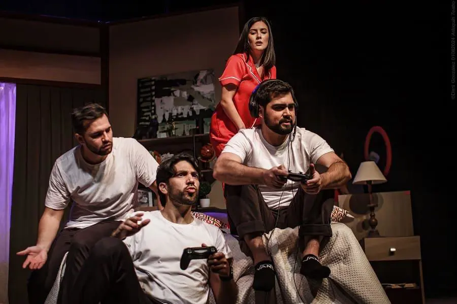Puesta en escena de emAs� de simple/em, con con direcci�n de Pablo Ardissone. Cortes�a